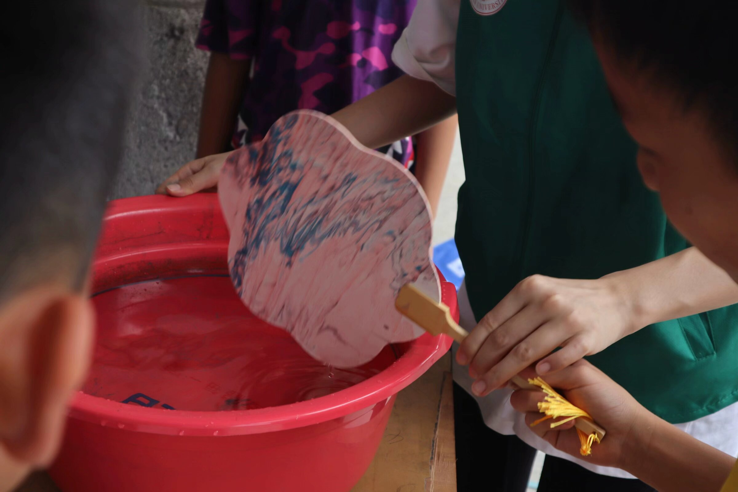 佛山大学&ldquo;百千万工程&rdquo;青衿致远队举办&ldquo;千古丹青，美韵流传&rdquo;中国绘画大系摊位活动