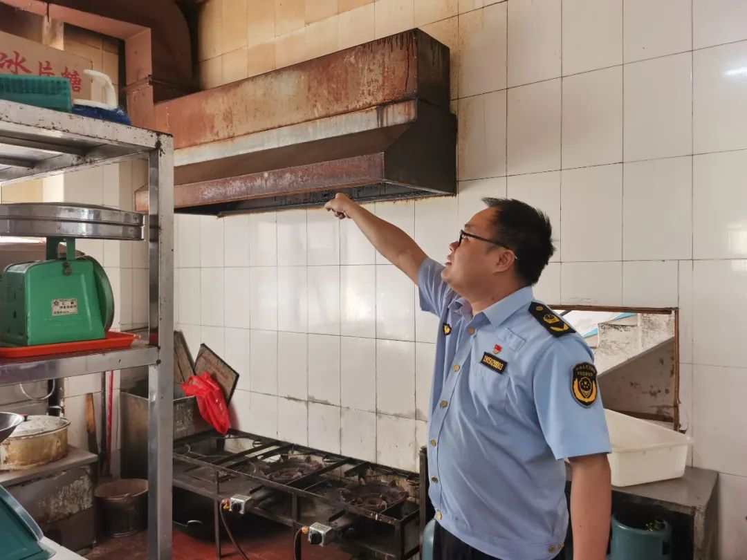 停业！立案！大沥外卖后厨大曝光&rarr;