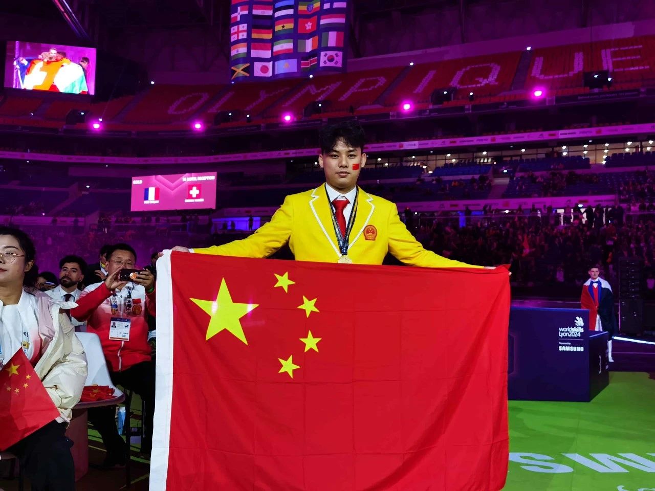 佛山中职生&rarr;世界冠军！他的金牌之路，从这里开始