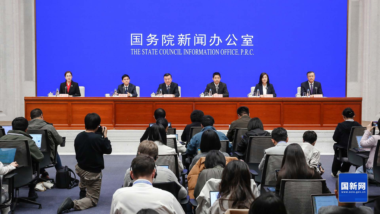 住建部部长倪虹：联合多部门打出一套&ldquo;组合拳&rdquo; 推动房地产市场止跌回稳