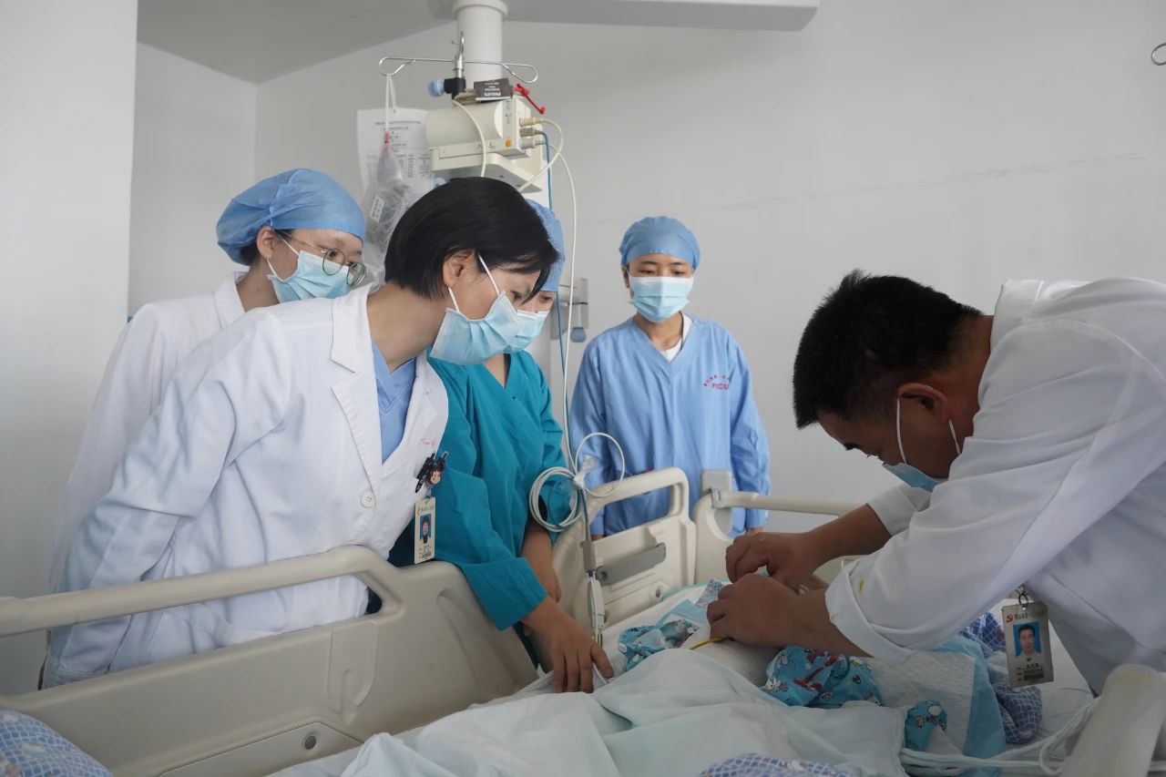 4月龄宝宝多重病菌感染命悬一线，幸得他们抽丝剥茧揪出&ldquo;元凶&rdquo;！