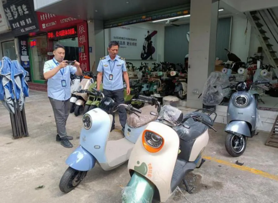 一枝一叶总关情丨架空层的充电桩，搬家啦