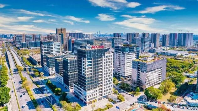 1个智算中心、4大重点项目签约！就在三龙湾科技城！