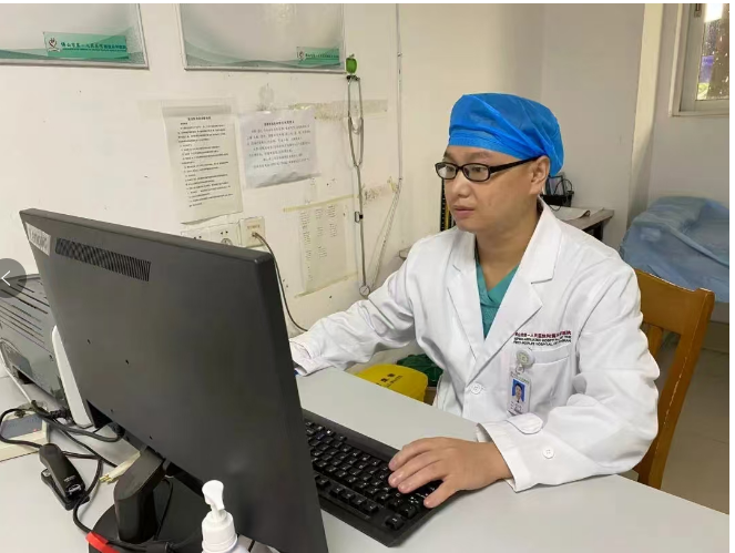 勇担肩上责任，他坚守急诊一线，只为做患者信赖的&ldquo;定心丸&rdquo;