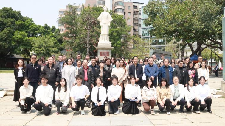 佛山大学马克思主义学院开展&ldquo;缅怀先烈志，厚植岭南情&rdquo;师生党员活动
