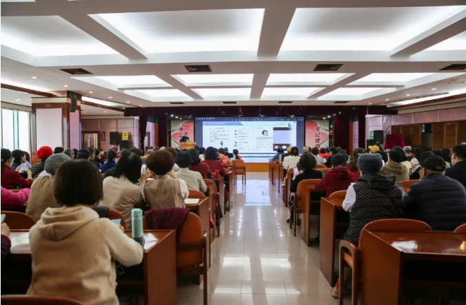 数智银龄 赋能智慧生活&mdash;&mdash;佛山市老年干部大学开展AI摄影、无人机、人工智能课程纪实
