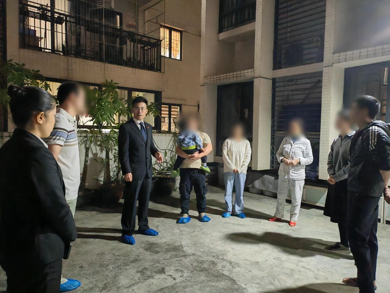 狗叫声此起彼伏！法官深夜&ldquo;蹲点&rdquo;听音解纷丨佛山政法先锋⑥