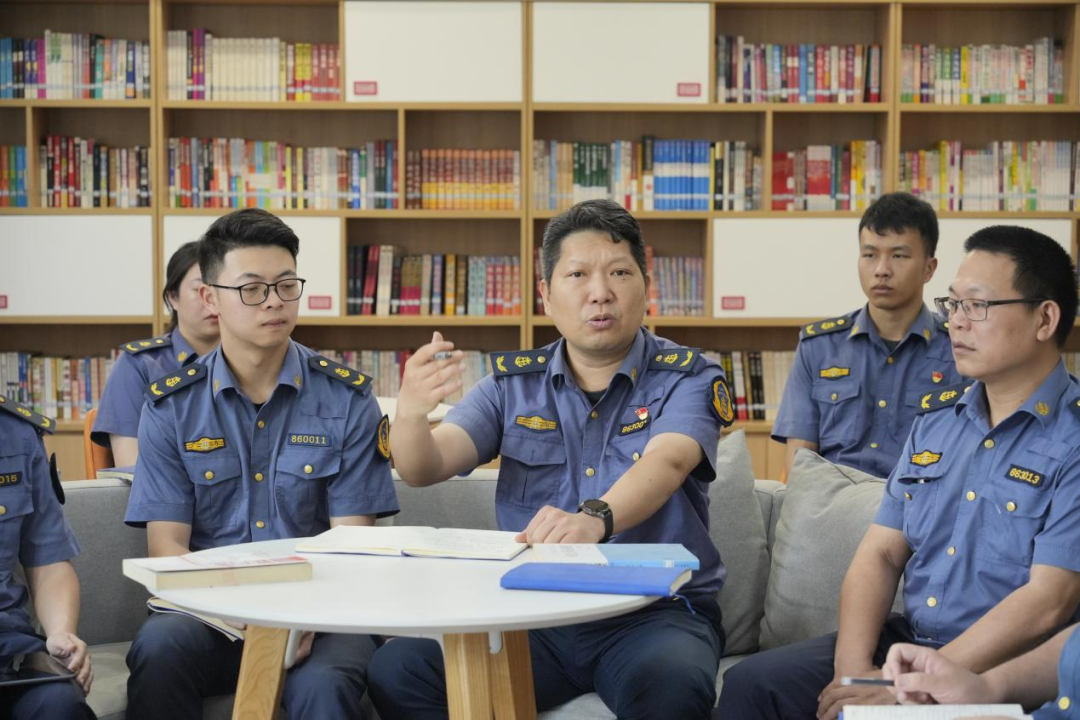 书香润路政，携手共成长