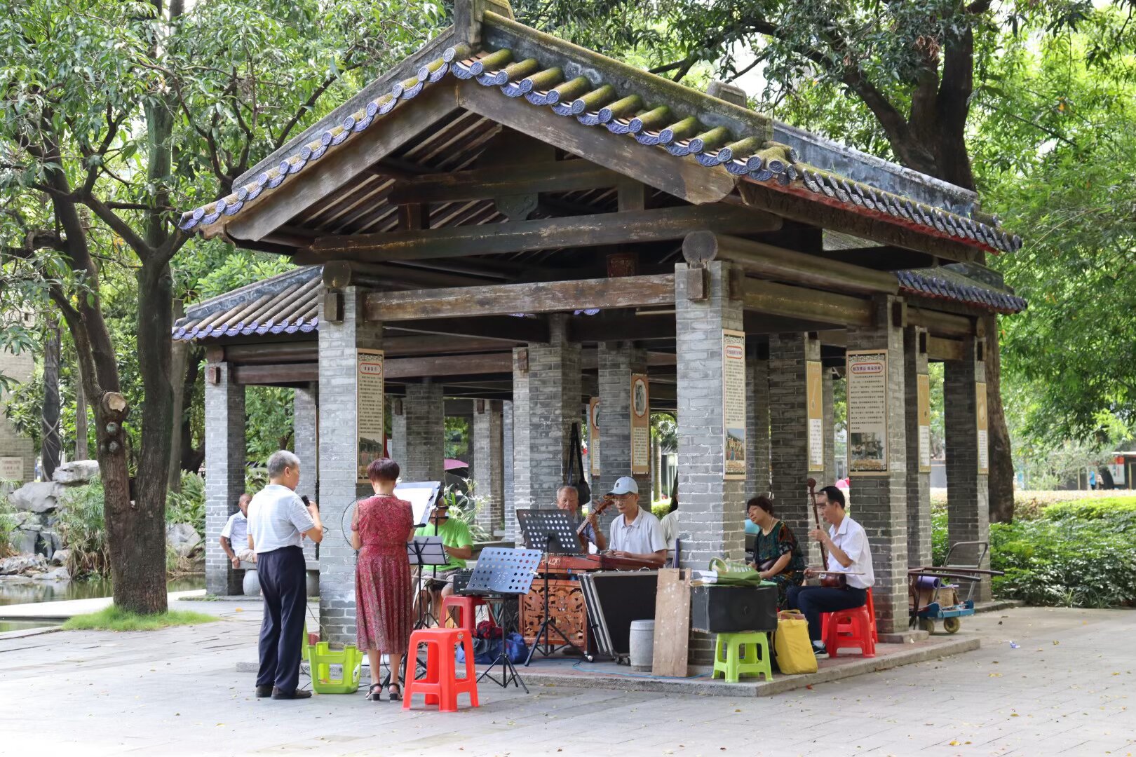 南国红豆实践团｜问卷传乡野，访谈入粤韵