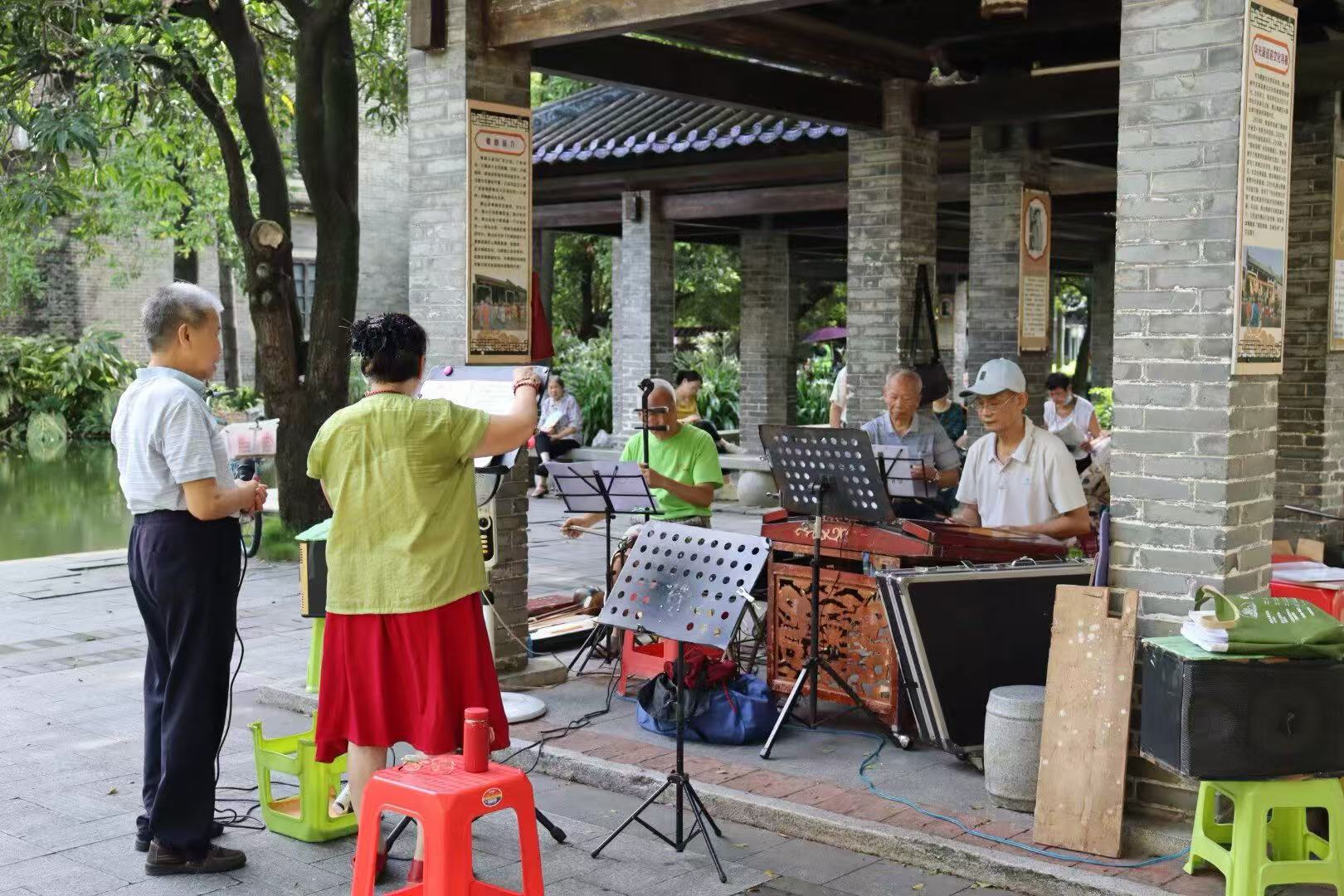 南国红豆实践团｜观私伙局听民声，访名师探粤韵