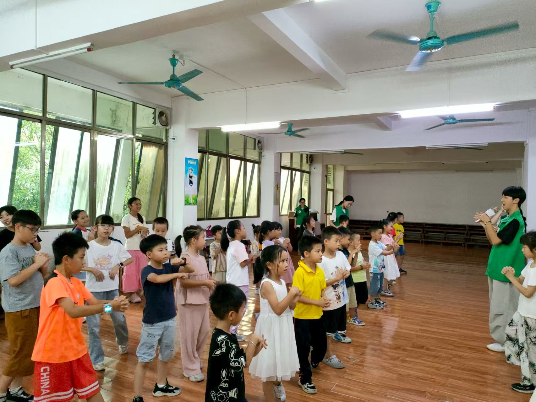 画笔绘梦，星先课堂绽放艺术光彩