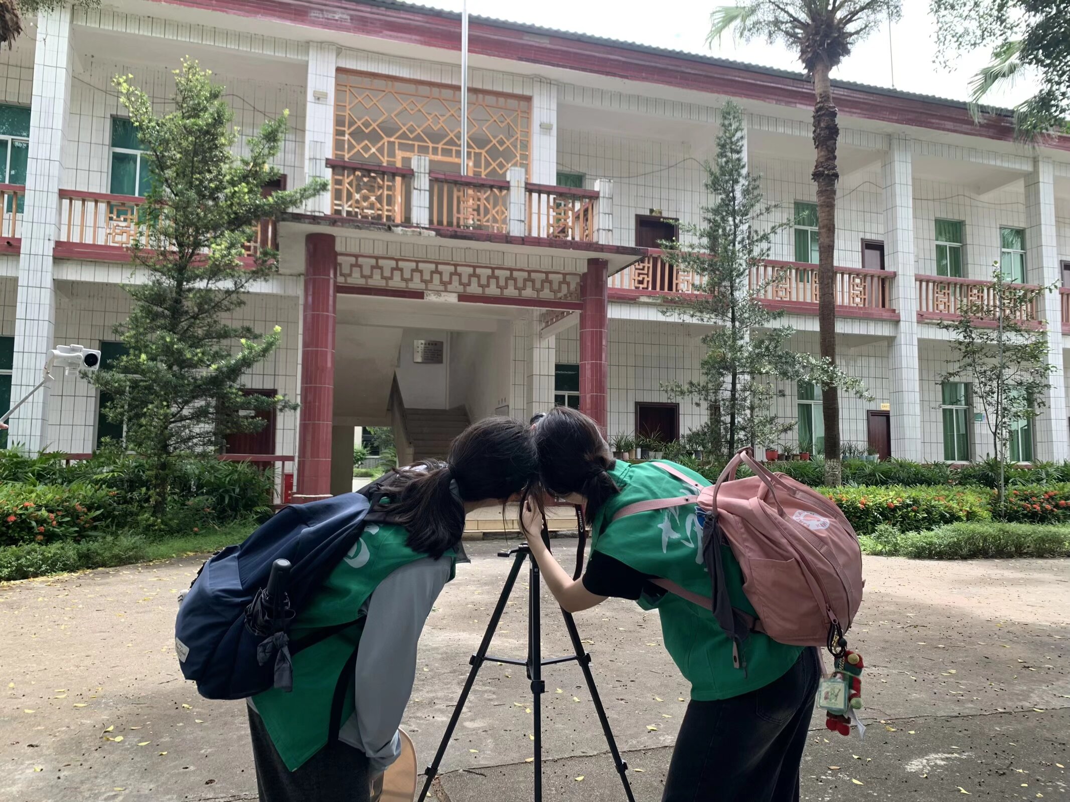 茶厂寻迹忆峥嵘 团课溯史传薪火