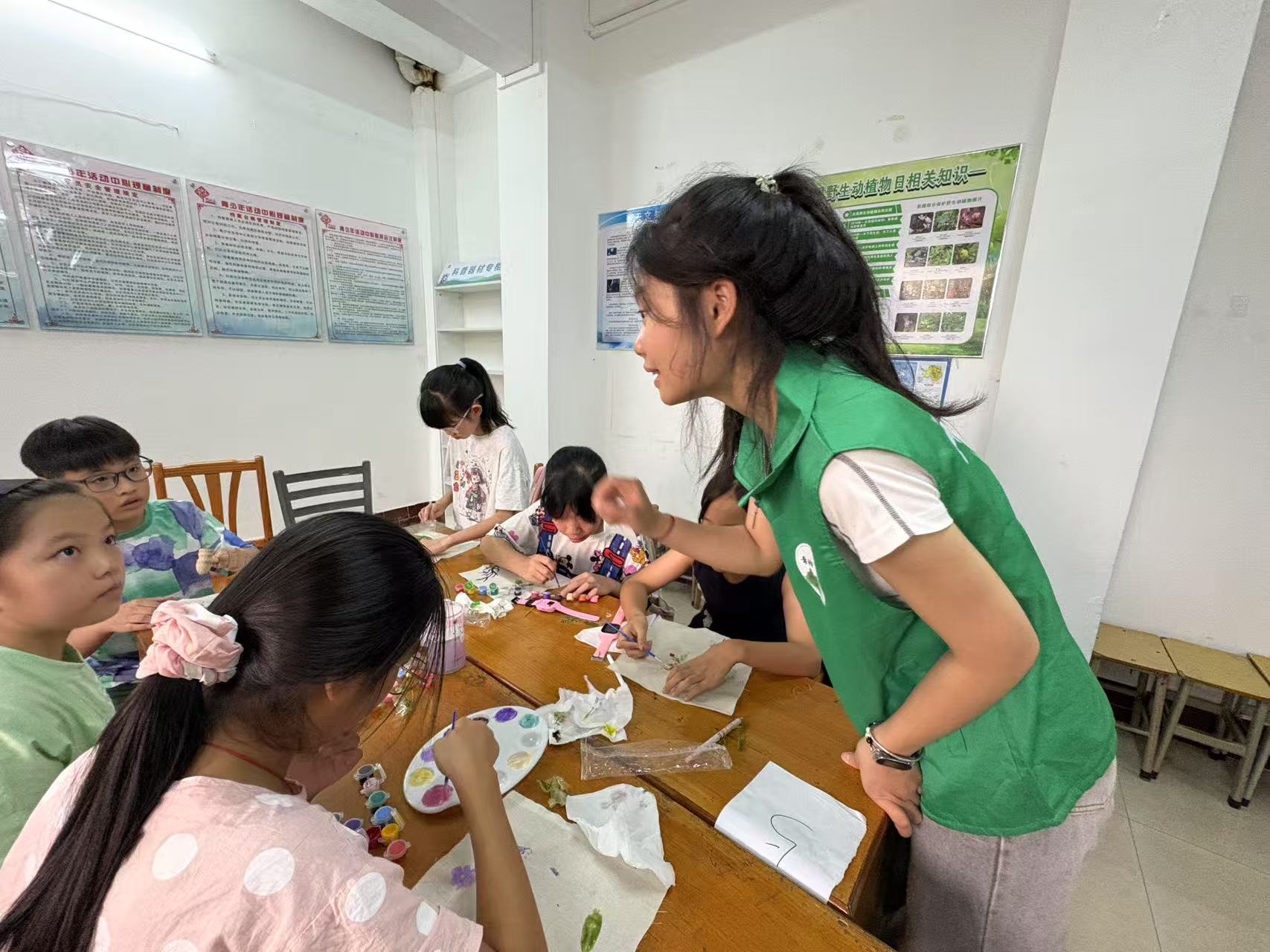 绿意润童心，拓印传生态