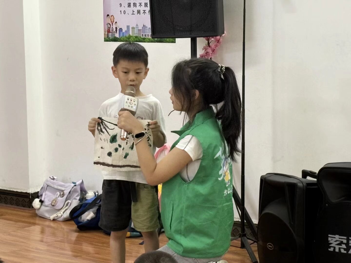 环保课堂进社区 童心共筑绿色梦