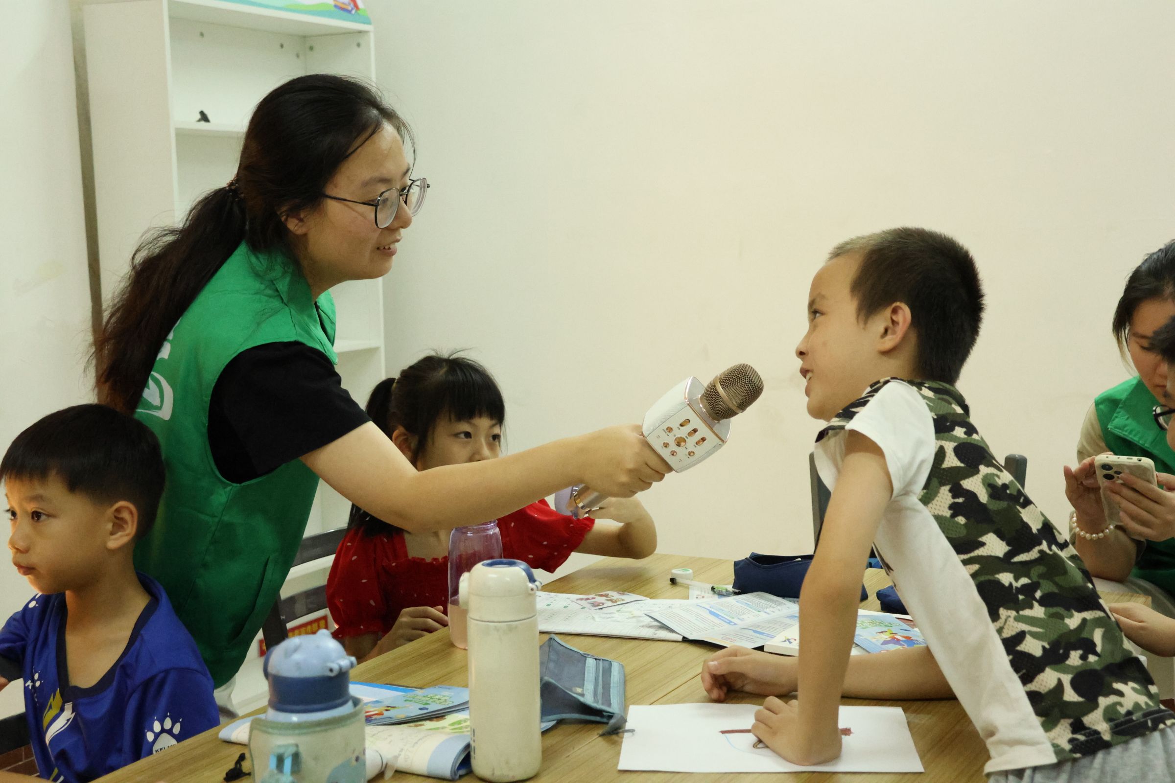 课授财方开智路，乡行青衿践真知