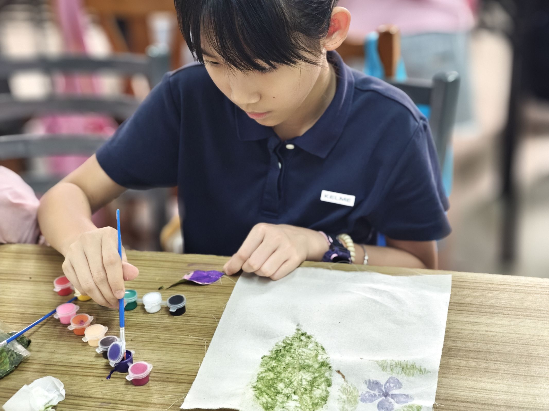 巧手拓印探绿韵，匠心实践育新苗