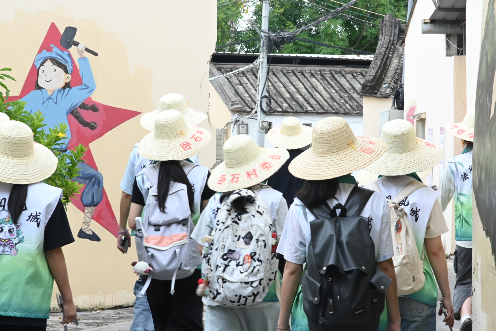 佛山大学法学院&ldquo;法润凤城&rdquo;实践队 | 卧石村答乡村振兴绿美答卷