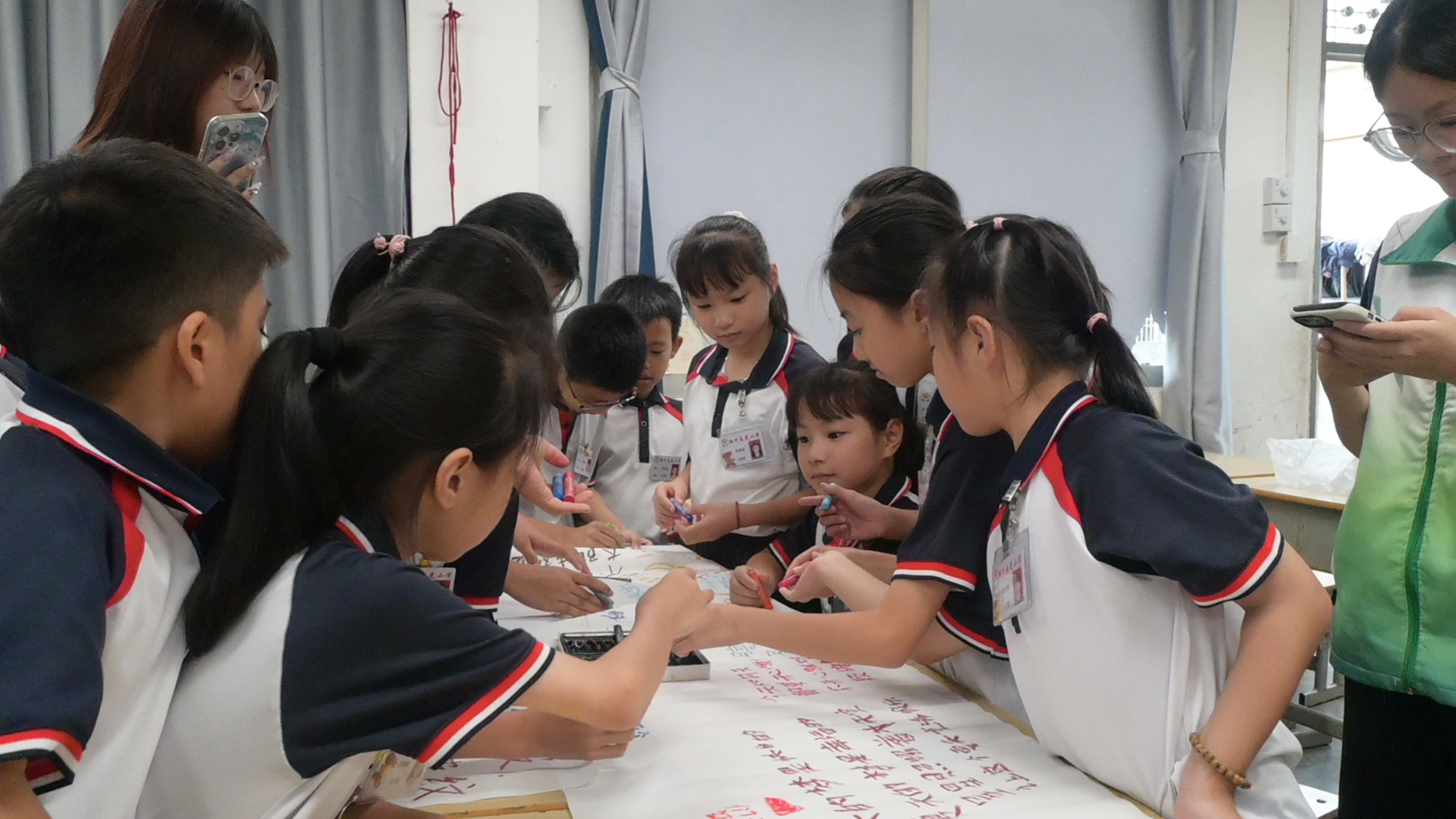 佛山大学&ldquo;法润凤城&rdquo;实践队|童心绘诗情，稚笔写未来