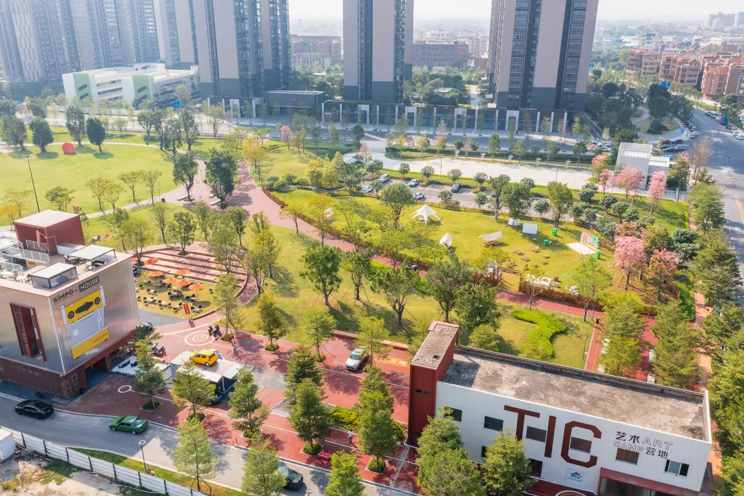 大沥3万㎡超大草坪，免费露营！春日躺&ldquo;坪&rdquo;指南&rarr;