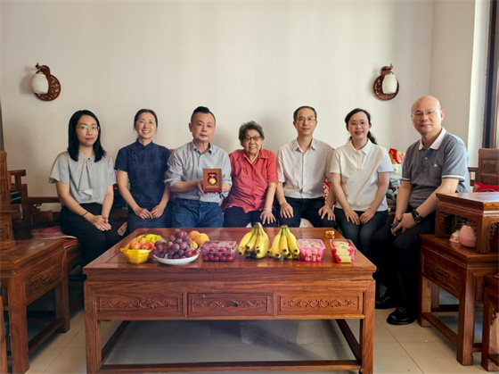 两位佛山抗战将领遗属获颁&ldquo;中国人民抗日战争胜利80周年&rdquo;纪念章