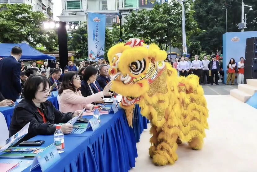 醒狮跃动羊城 南海文明风正劲