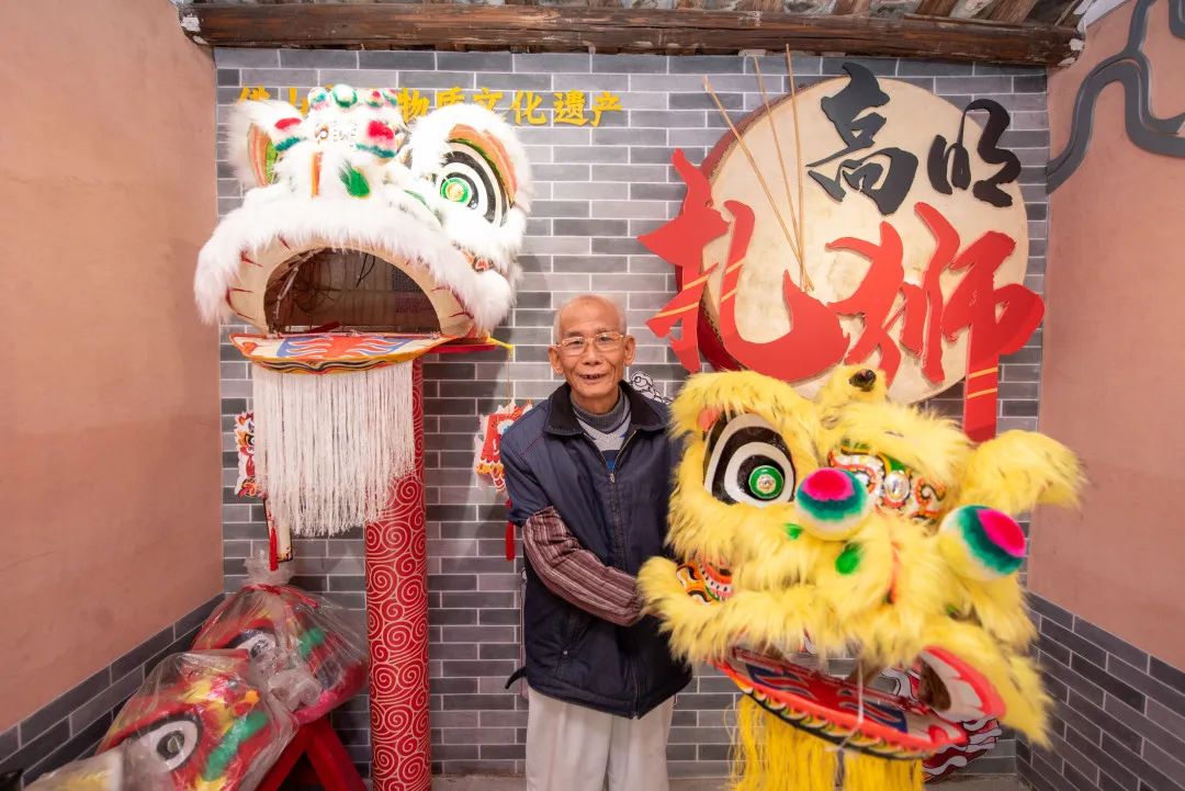 三代传承、百年坚守，明城老人的扎狮人生
