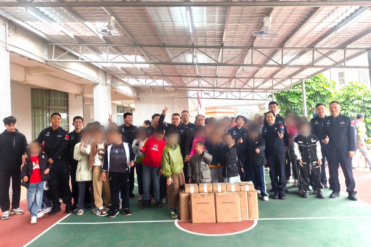 党建引领践初心 真情守护向阳花&mdash;&mdash;佛山边检站执勤三队党支部赴高明区启慧学校开展志愿服务主题党日活动