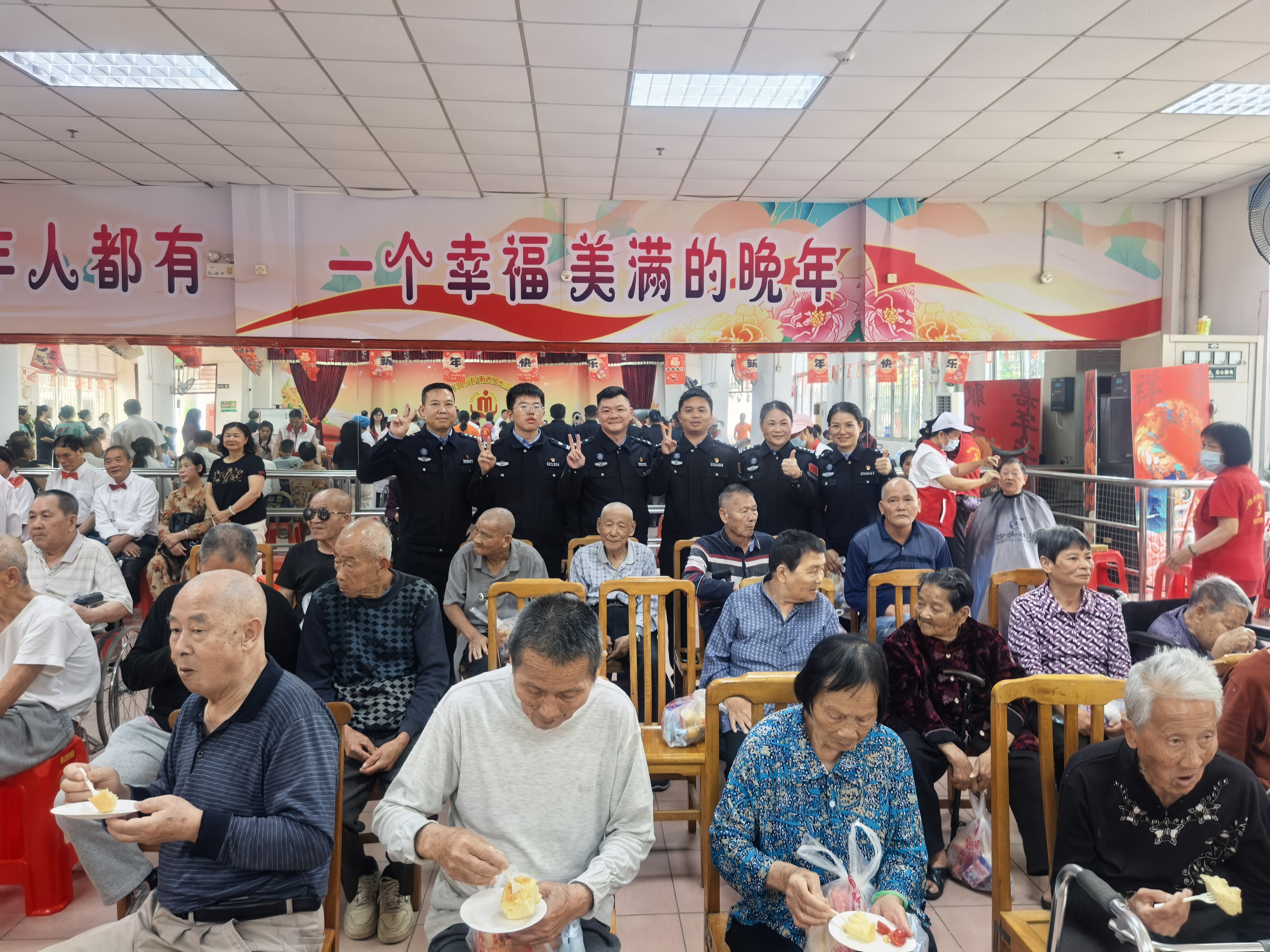 佛山边检：七年坚守，爱心接力暖夕阳