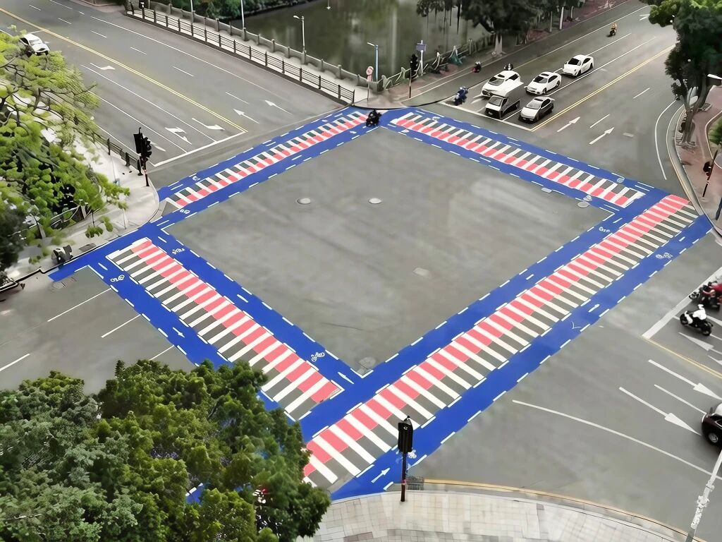 人车分流！顺德首例&ldquo;全路口彩色非机动车道+斑马线&rdquo;改造亮相！