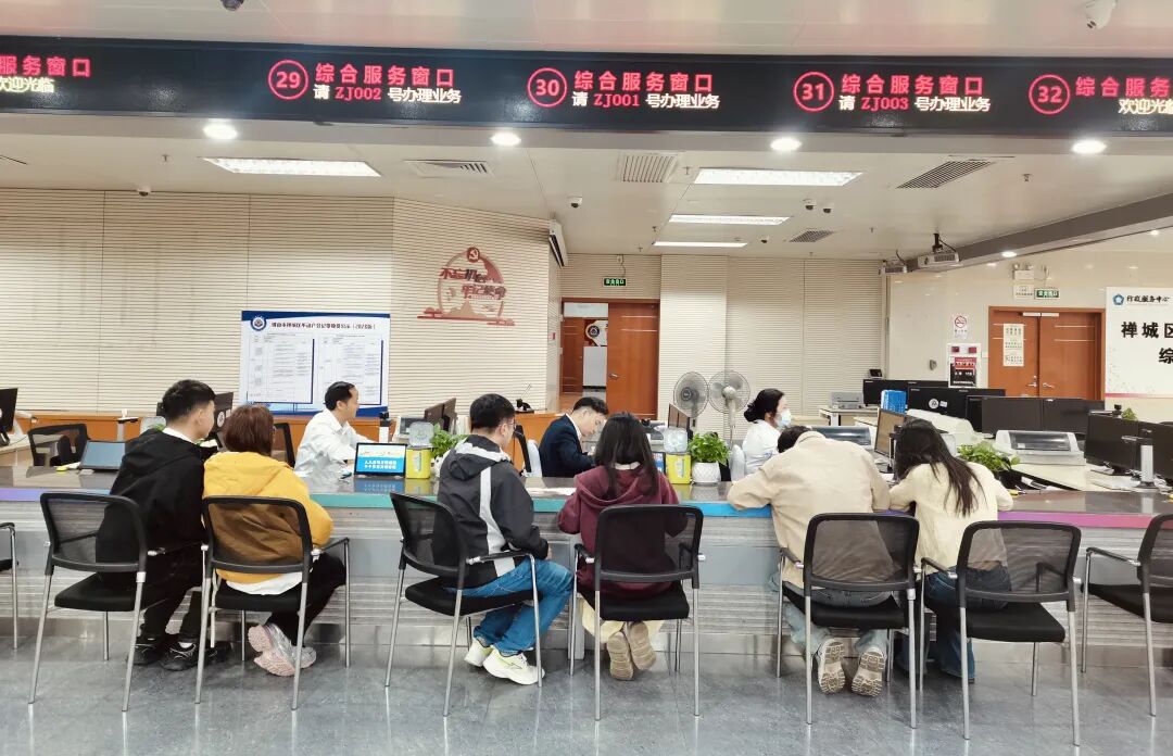 节假日、周末不打烊+上门办！禅城政务温情&ldquo;陪办&rdquo;暖民心
