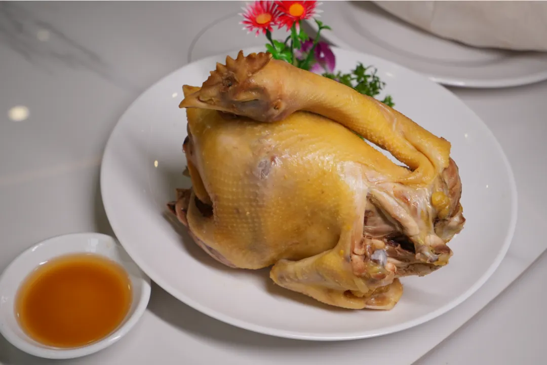 一口咸香四十年 ！来大沥品味大镇盐焗鸡