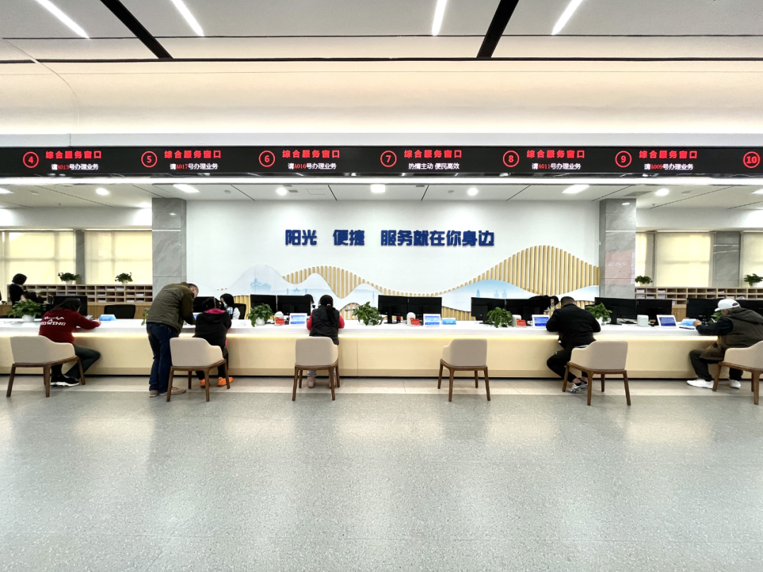 从&ldquo;多次跑腿&rdquo;到&ldquo;掌上秒办&rdquo;，佛山涉企审批备案改革为百万经营主体减负提速