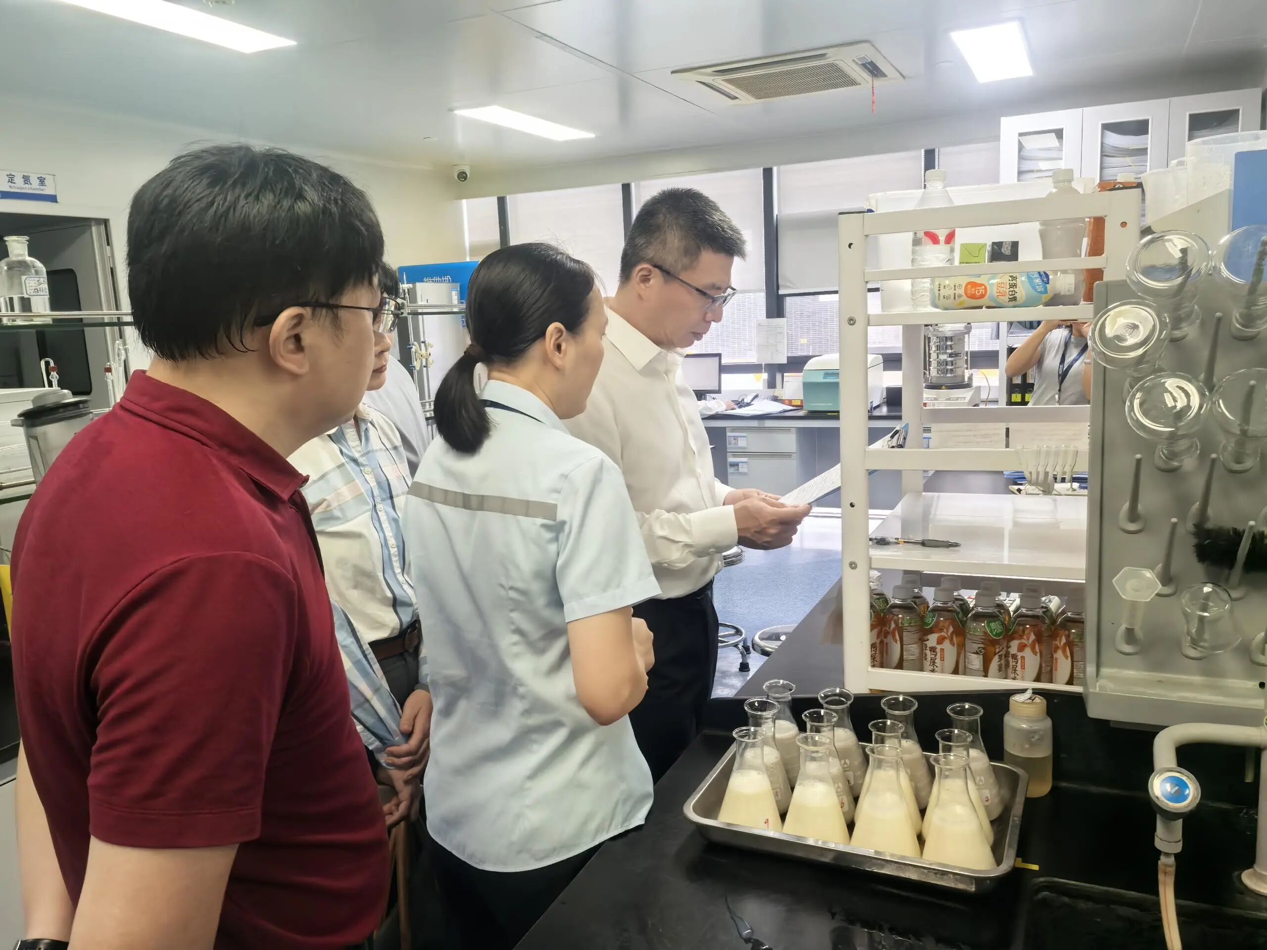 市市场监管局深入企业调研食品安全工作