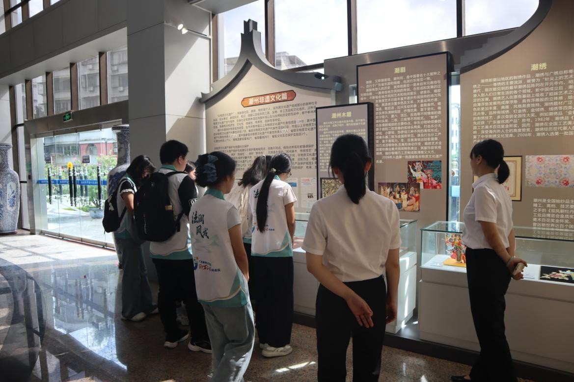 佛山大学法学院&ldquo;法润凤城&rdquo;实践队 | 行走的法治课堂，法院展厅参观补齐青年学子实务短板
