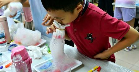 百千万八万春聚力点亮少年科学视界：深耕基层美育 科创践悟真知：