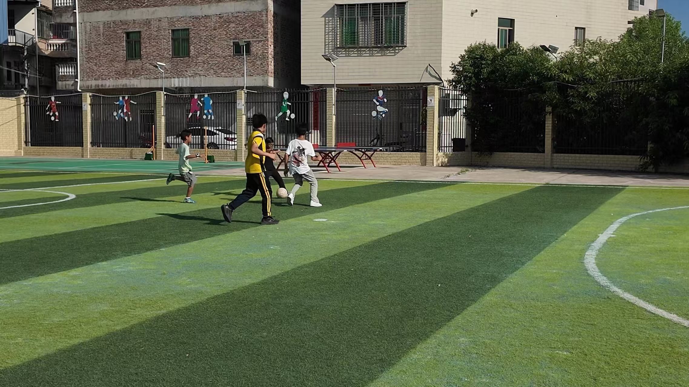 佛山大学青衿致远实践队 | 趣味运动点亮夏日课间