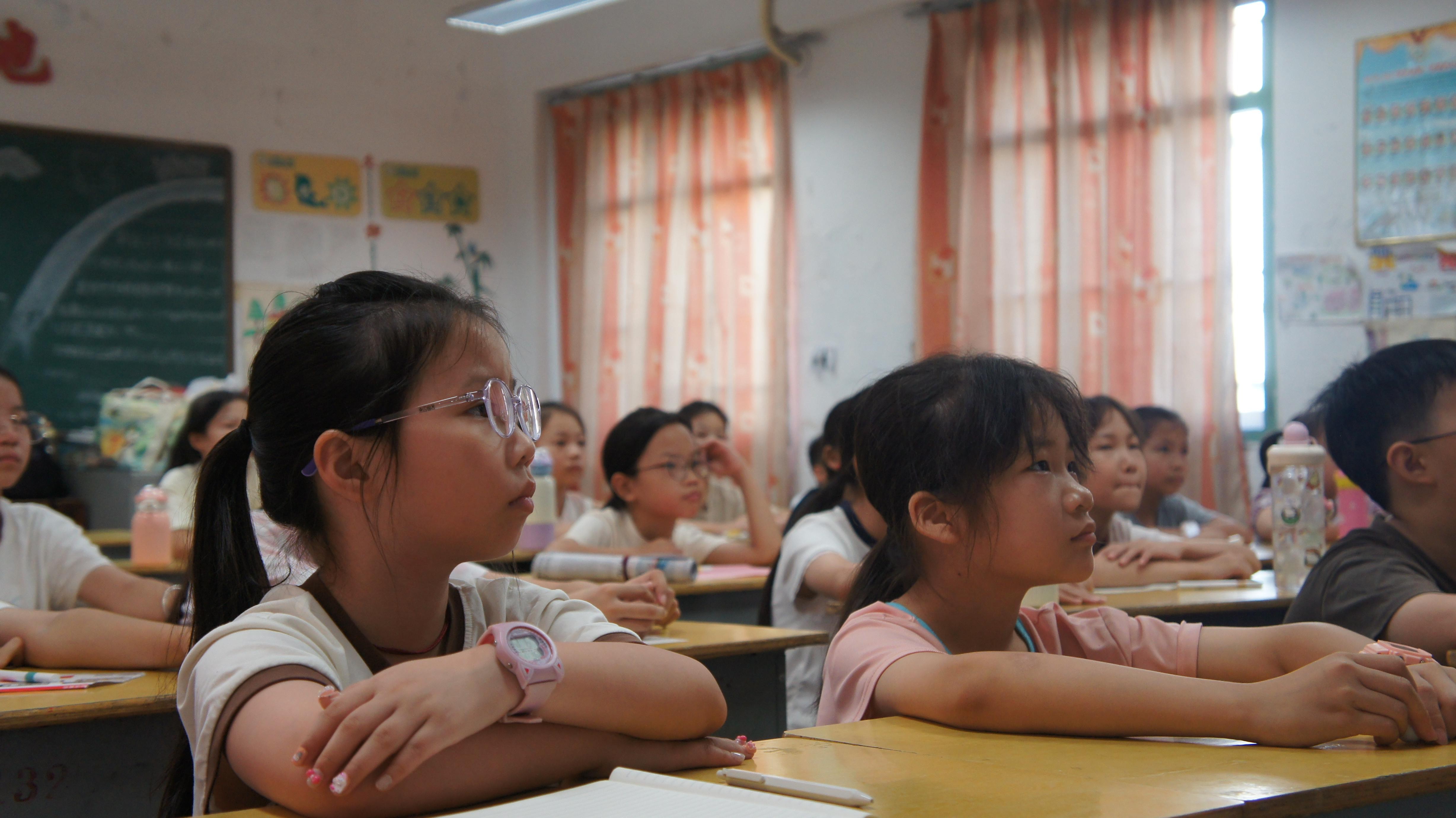 佛山大学法学院&ldquo;法润凤城&rdquo;实践队 | 红船筑梦润童心，红色课堂启新程