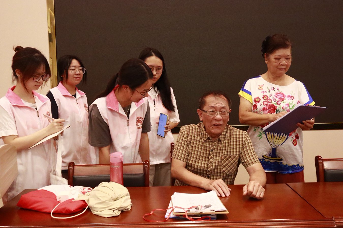 调研赋能非遗创新：南国红豆实践团探究下朗粤剧数字化传承之路