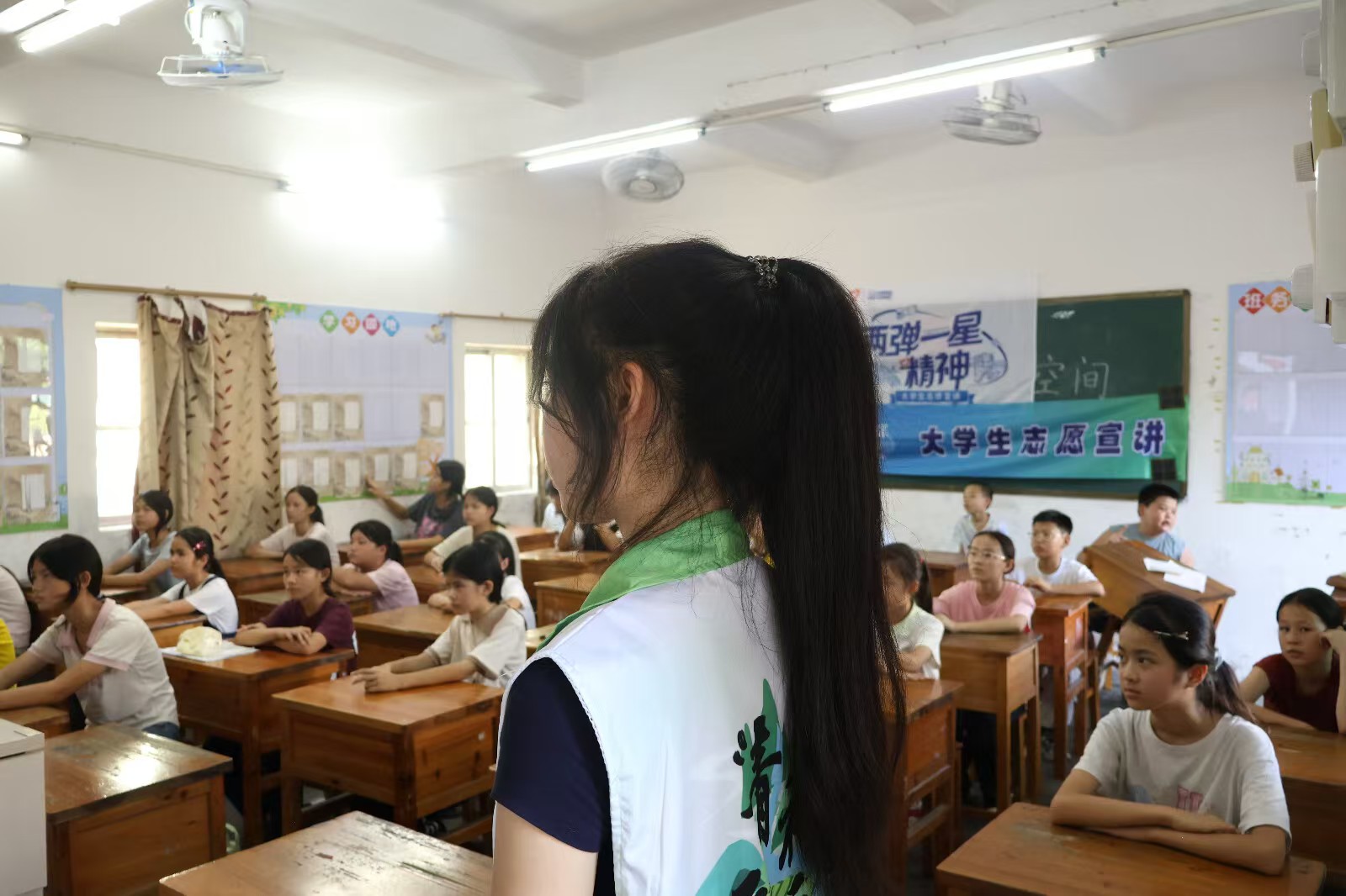 &ldquo;两弹一星&rdquo;精神宣讲走进玉茶小学 点燃乡村孩子的科技梦