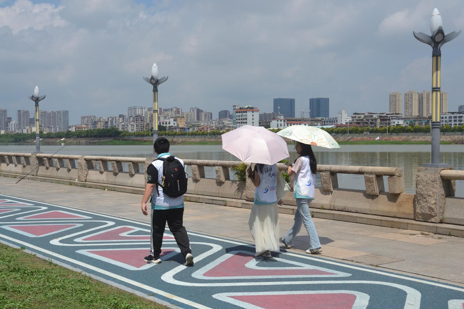 佛山大学法学院&ldquo;法润凤城&rdquo;实践队 | 踏查韩江堤岸，开展生态实地调研