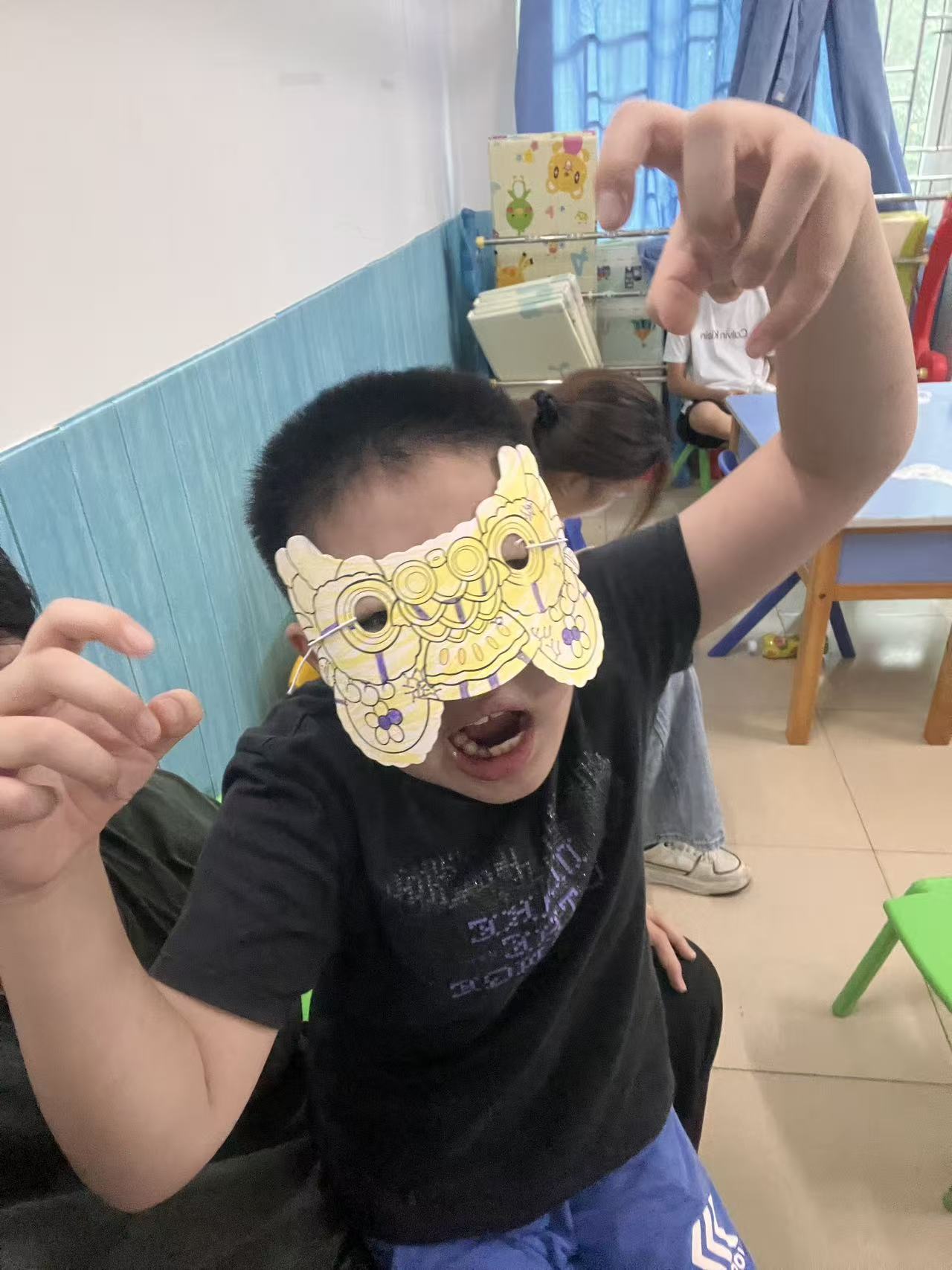 巧手筑梦，点亮童心&mdash;&mdash;&ldquo;星光护航&rdquo;实践团以手工课程赋能特殊儿童成长