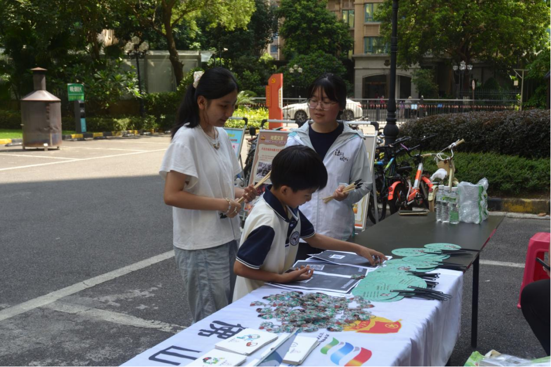佛山大学&ldquo;法润凤城&rdquo;实践队｜校地联动趣普法 寓教于乐绘就绿美社区新图景