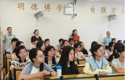 人文学院开展新学期第一天教学巡视工作