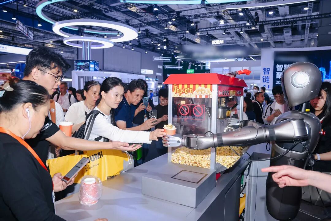 有&ldquo;脑&rdquo;、有劲、能干活！顺德机器人亮相工博会