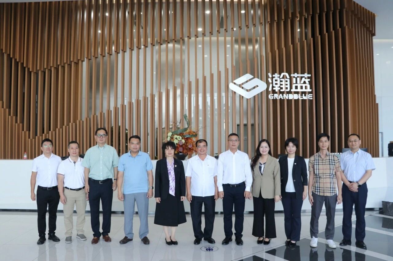 赏秋色盛会，探智造文脉！越南海防市代表团赴佛山参访交流