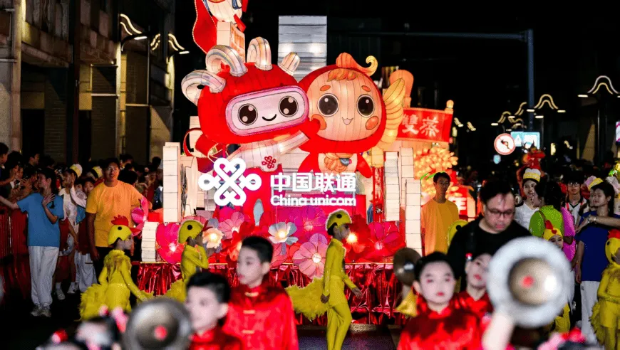佛山秋色：非遗传承人与小工匠同台，十番飞钹燃动祖庙西樵