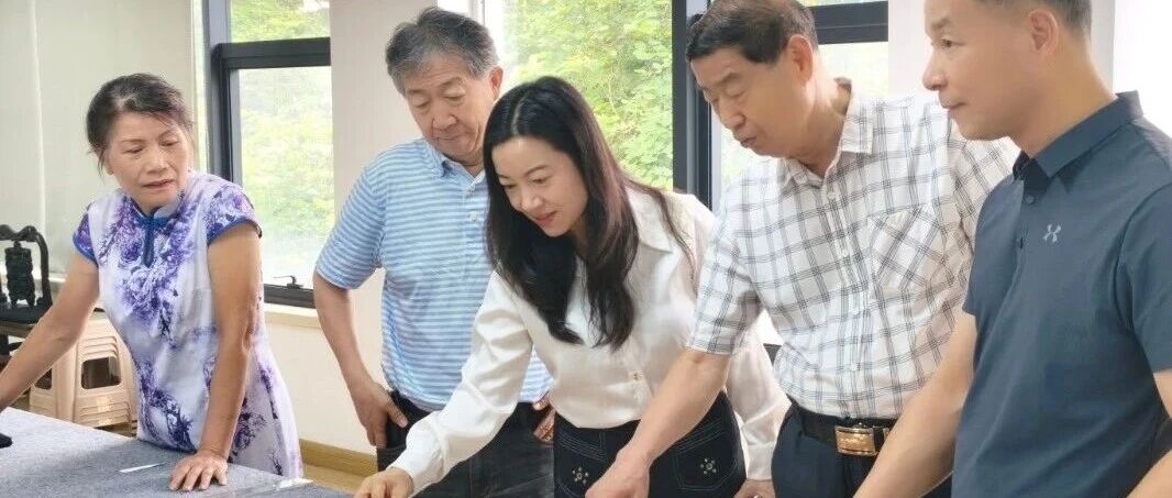 佛山市委老干部局组织老干部书画家赴佛山古镇艺术创作中心参观建党105周年书画展