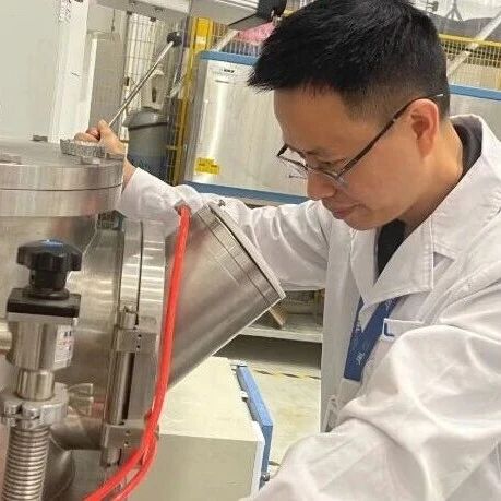 十年打磨一种材料，他让国产气门登上了世界顶级赛场