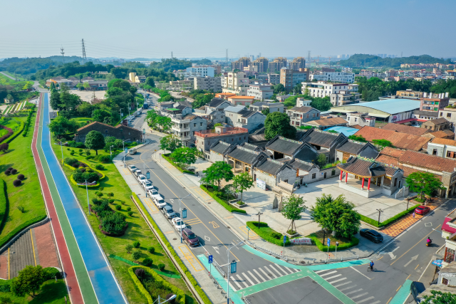 以“一号公路”为轴,白坭致力把产业的“硬实力”、文旅的“软流量”与治理的“深根基”拧成一股绳。白坭供图